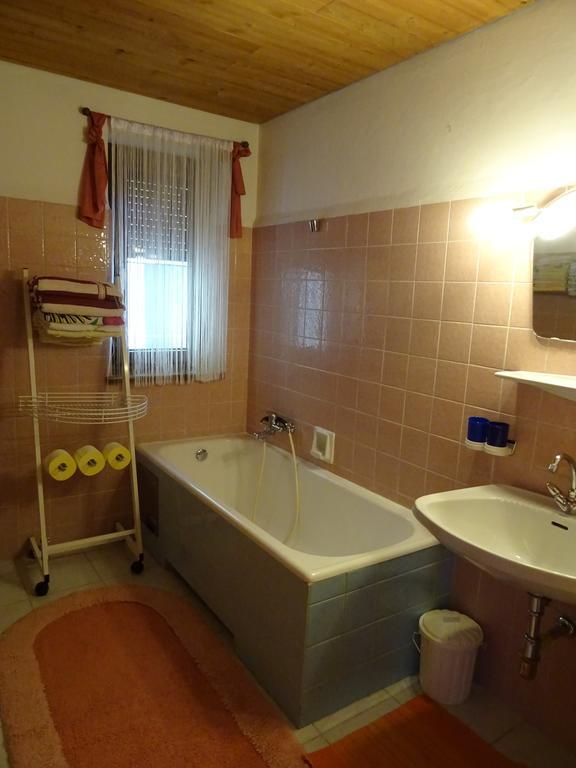 Ferienwohnung Traudl Singer Інсбрук Номер фото